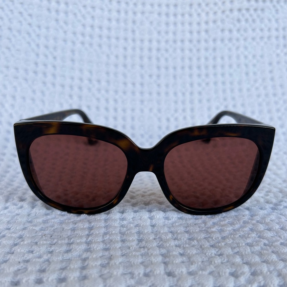 Gucci Havana Wraparound Sunglasses | preloved | authentic | Like new | luxury